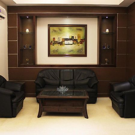 Hotel Oyo Premium Kaushambi Indirapuram Exterior foto